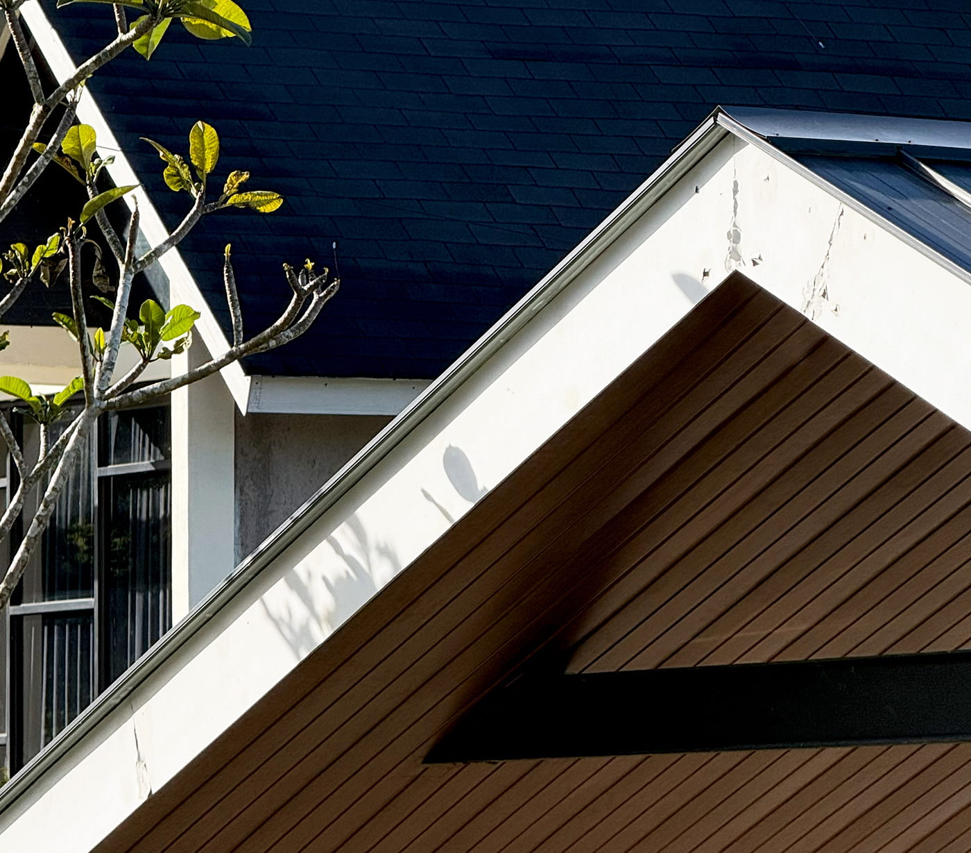 Roof Repair vs. Replacement in Santa Clara: August Guide for Homeowners
